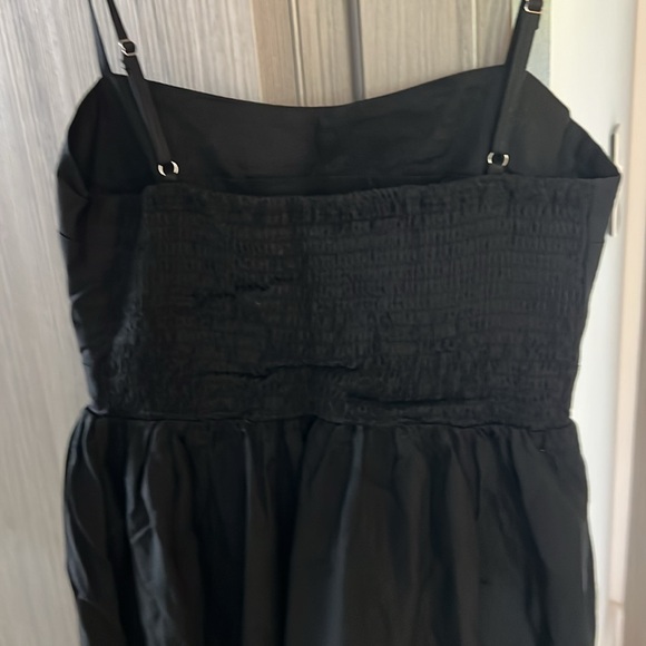 Elegant Black Maxi Dress - Picture 7 of 11